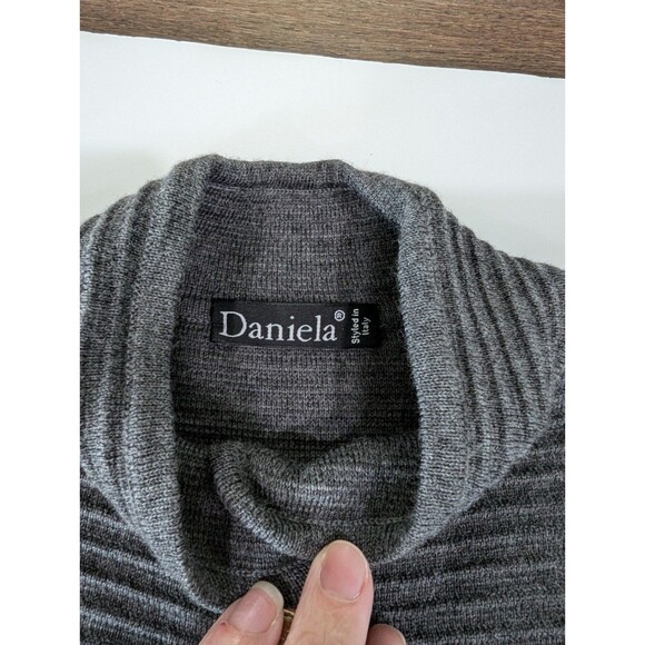 Daniela Wool Blend Cardigan Italy Grey Gold Buttons Old Money Size Medium - Picture 9 of 12